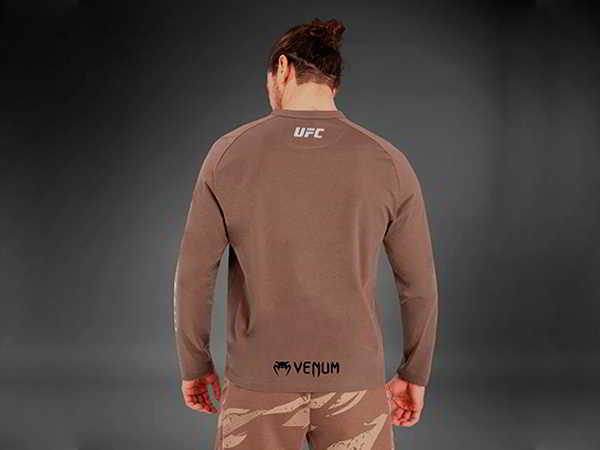 Modelo de indumentaria masculina y femenina , ufc.